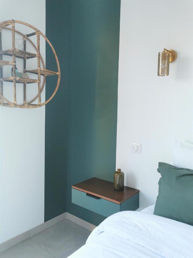 Bed and Breakfast Au Jardin Des Deux Roches Prisse Экстерьер фото